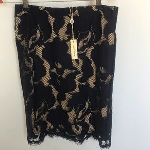 SOLD - NWT Max Studio black nude skirt Gorgeous S